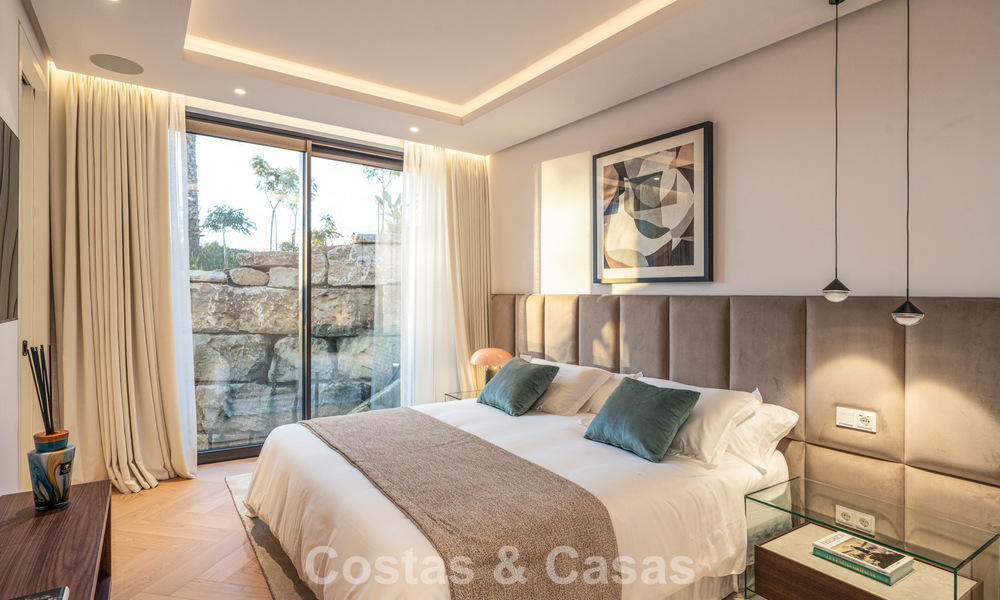 Gesofisticeerde luxevilla te koop in een exclusieve, rustige, gated woonwijk op de Golden Mile van Marbella 798048