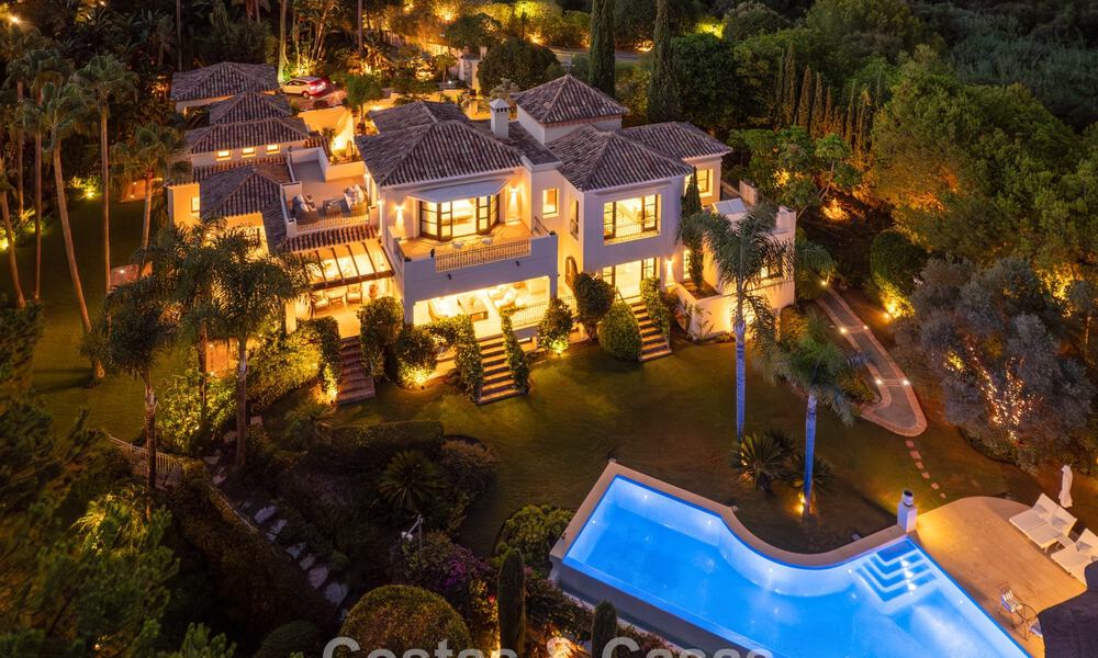Opmerkelijke, Spaanse luxevilla met zeezicht te koop in een groene oase aan de Golden Mile van Marbella 798171