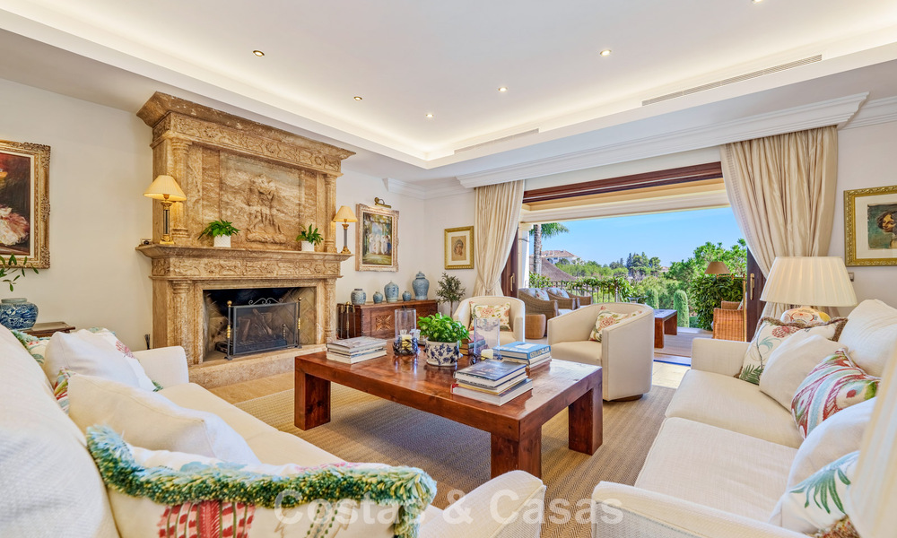 Opmerkelijke, Spaanse luxevilla met zeezicht te koop in een groene oase aan de Golden Mile van Marbella 798193