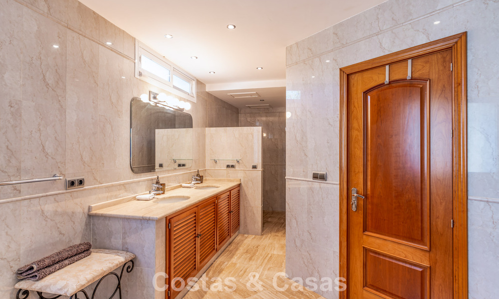 Exclusieve villa met mediterrane bouwstijl te koop op een riant perceel in Marbella - Benahavis 797076