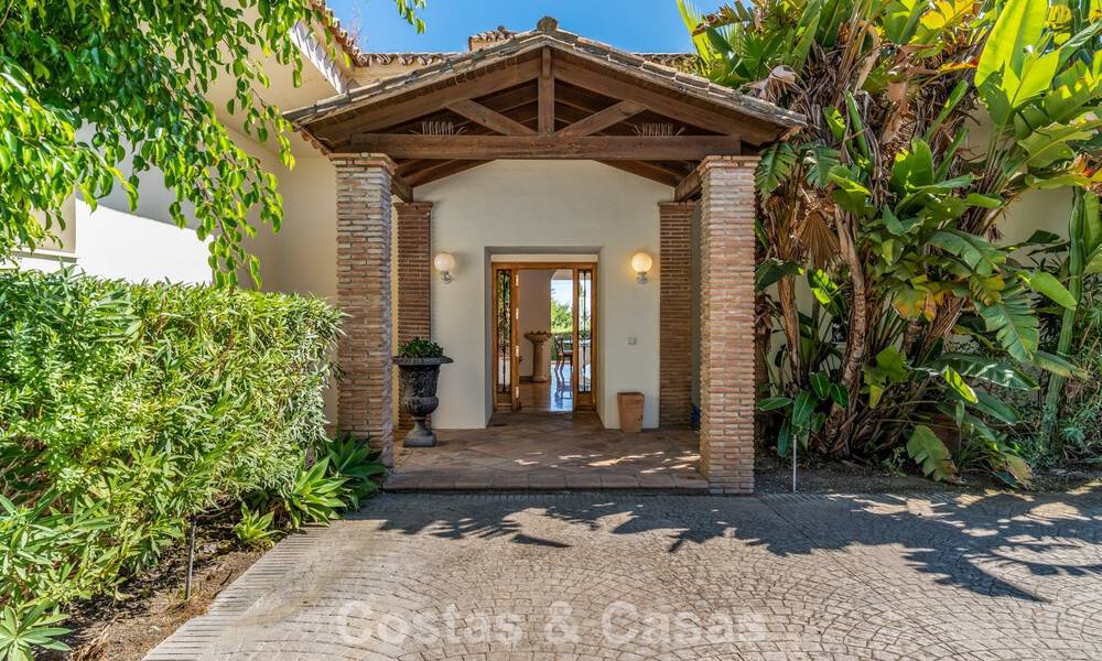 Exclusieve villa met mediterrane bouwstijl te koop op een riant perceel in Marbella - Benahavis 797084