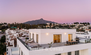 Modern penthouse met ‘wraparound’ terras en 360° uitzicht te koop in Nueva Andalucia, Marbella 798078 
