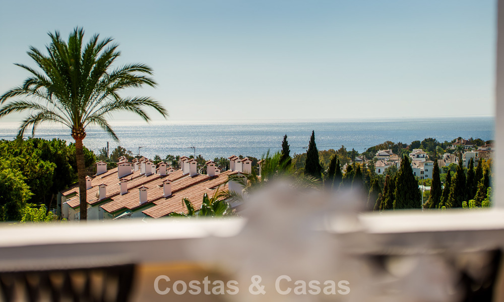 Gerenoveerd schakelwoning te koop aan de Golden Mile op loopafstand van het strand en Puente Romano, Marbella 797303