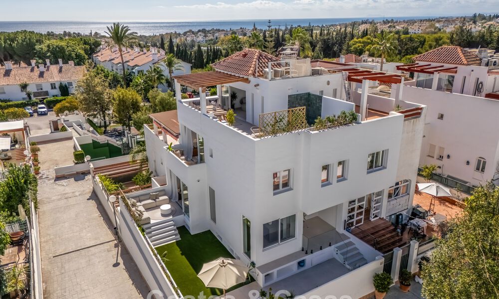 Gerenoveerd schakelwoning te koop aan de Golden Mile op loopafstand van het strand en Puente Romano, Marbella 797305