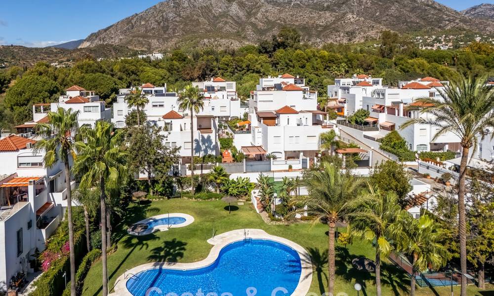 Gerenoveerd schakelwoning te koop aan de Golden Mile op loopafstand van het strand en Puente Romano, Marbella 797306