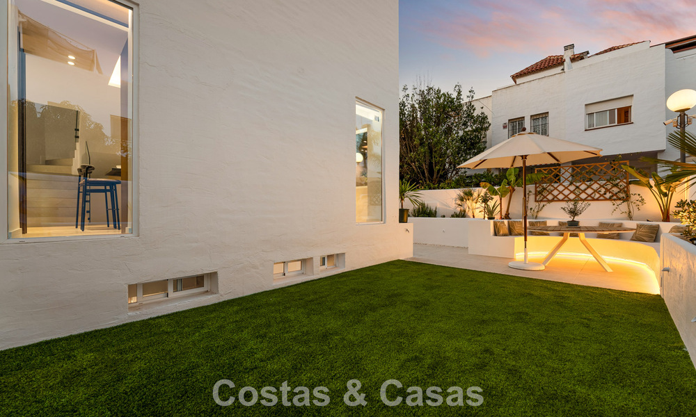 Gerenoveerd schakelwoning te koop aan de Golden Mile op loopafstand van het strand en Puente Romano, Marbella 797311