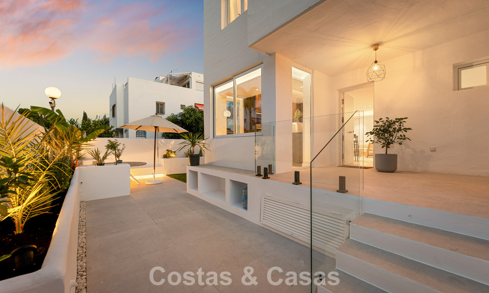 Gerenoveerd schakelwoning te koop aan de Golden Mile op loopafstand van het strand en Puente Romano, Marbella 797313