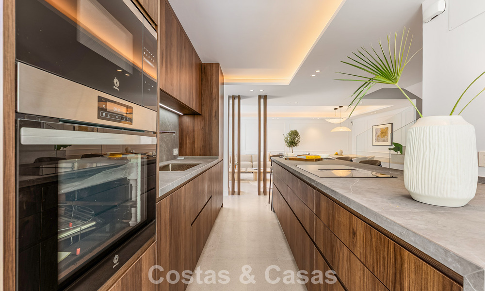 Gerenoveerd schakelwoning te koop aan de Golden Mile op loopafstand van het strand en Puente Romano, Marbella 797328