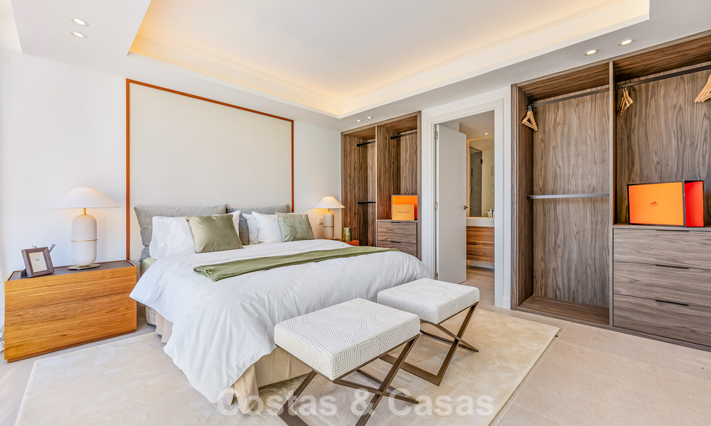 Gerenoveerd schakelwoning te koop aan de Golden Mile op loopafstand van het strand en Puente Romano, Marbella 797335