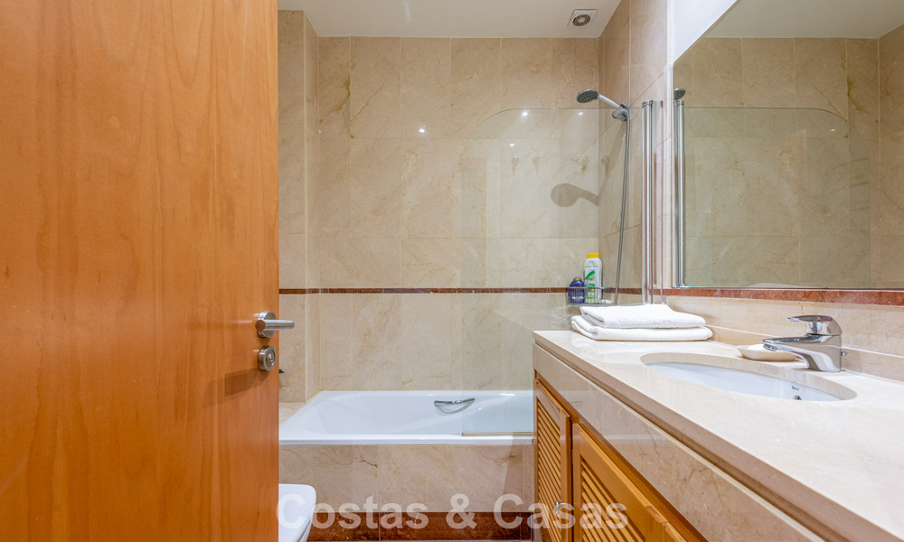 Exclusief appartement te koop op 150m van het strand nabij Puerto Banus, Marbella 797150