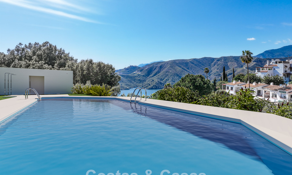 Moderne nieuwbouwappartementen met spectaculair uitzicht te koop vlakbij Marbella aan de Costa del Sol 797137