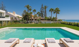 Exclusieve, moderne strandvilla te koop met directe toegang tot het strand in Mijas, Costa del Sol 797372 