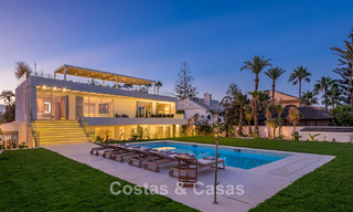 Exclusieve, moderne strandvilla te koop met directe toegang tot het strand in Mijas, Costa del Sol 797383 