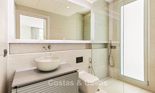 Exclusieve, moderne strandvilla te koop met directe toegang tot het strand in Mijas, Costa del Sol 797393 