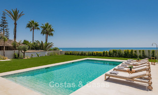 Exclusieve, moderne strandvilla te koop met directe toegang tot het strand in Mijas, Costa del Sol 797403 