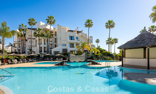 Eersteklas appartement te koop met zeezicht in een strandcomplex op de New Golden Mile tussen Marbella en Estepona 797428 