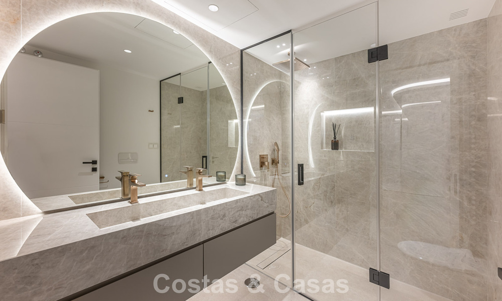Eersteklas appartement te koop met zeezicht in een strandcomplex op de New Golden Mile tussen Marbella en Estepona 797440