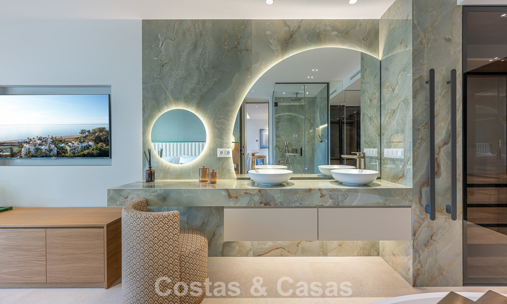 Eersteklas appartement te koop met zeezicht in een strandcomplex op de New Golden Mile tussen Marbella en Estepona 797450