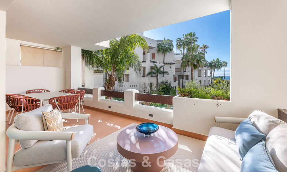 Eersteklas appartement te koop met zeezicht in een strandcomplex op de New Golden Mile tussen Marbella en Estepona 797457