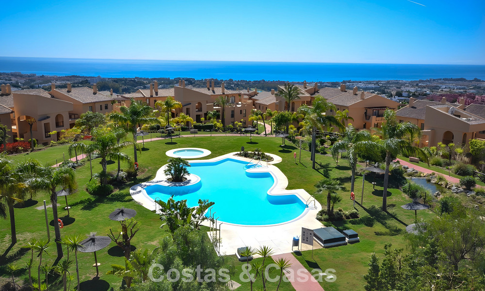 Prestigieus luxepenthouse met panoramisch golf- en zeezicht te koop in Marbella - Benahavis 797873