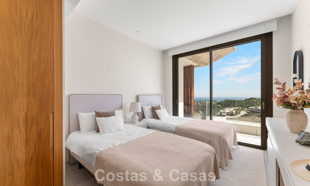 Lichtrijk, eigentijds luxe penthouse te koop met zeezicht in de heuvels van La Quinta Resort in Marbella - Benahavis 797692