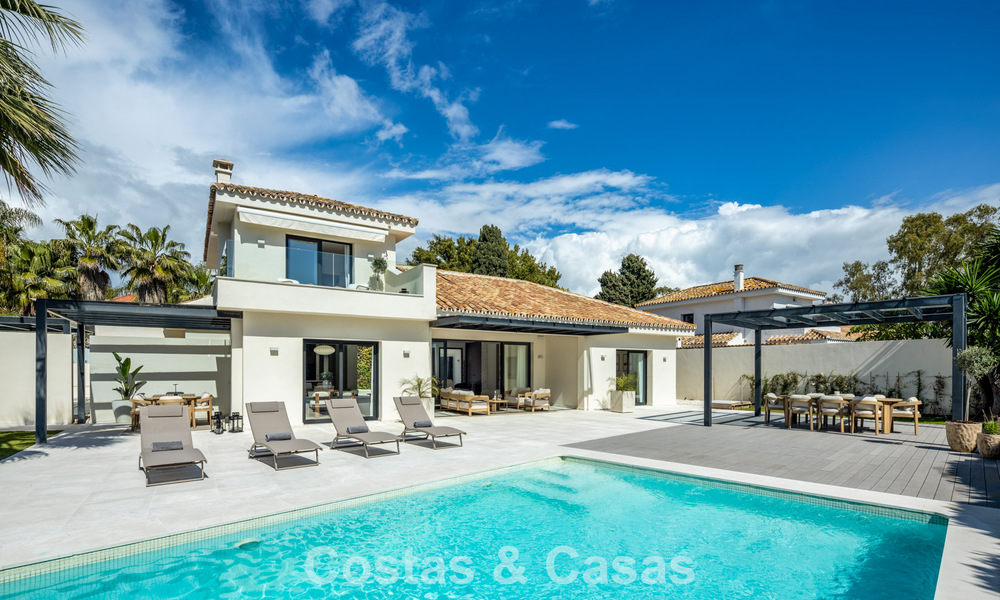 Hedendaagse Mediterrane villa te koop op loopafstand van het strand en voorzieningen van San Pedro, Marbella 797897