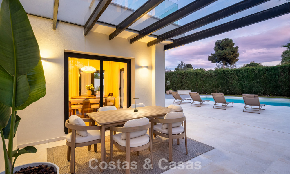 Hedendaagse Mediterrane villa te koop op loopafstand van het strand en voorzieningen van San Pedro, Marbella 797906