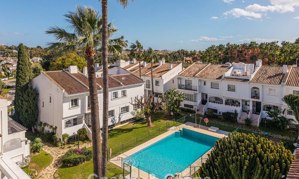 Eigentijds gerenoveerd herenhuis te koop in Aloha omgeven door golfbanen in Nueva Andalucia, Marbella 797934