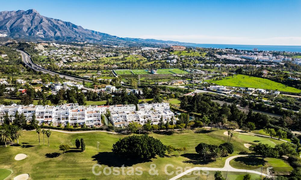 Stijlvol gerenoveerd tuinappartement te koop aan een hoogstaande golfbaan in La Quinta, Benahavis - Marbella 797936