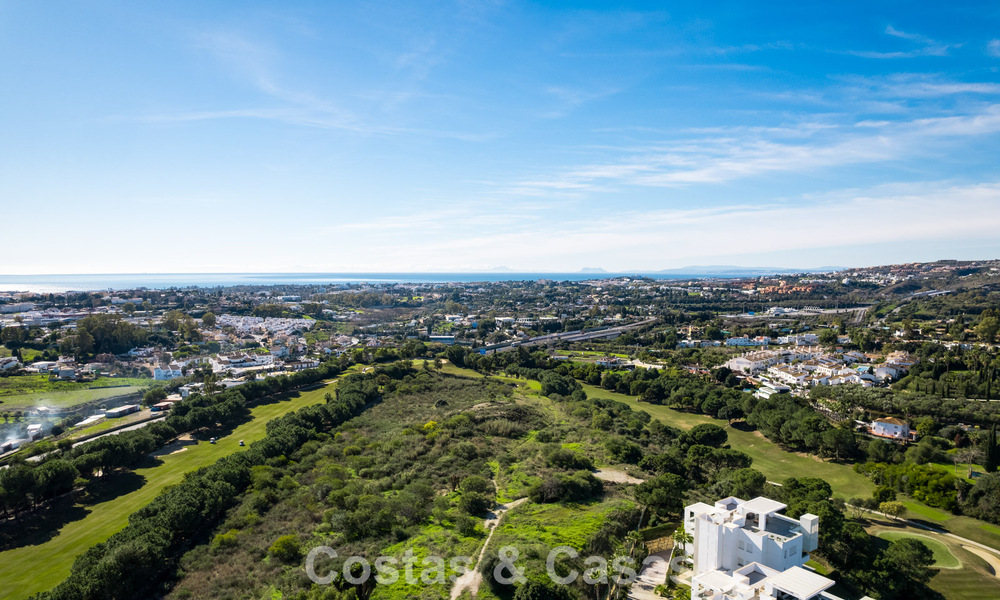 Stijlvol gerenoveerd tuinappartement te koop aan een hoogstaande golfbaan in La Quinta, Benahavis - Marbella 797938