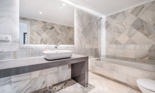 Ruim 2-slaapkamerappartement met zeezicht te koop in Marbella - Benahavis 797979 