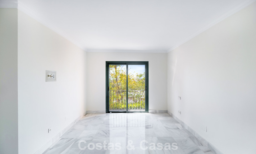 Ruim 2-slaapkamerappartement met zeezicht te koop in Marbella - Benahavis 797982