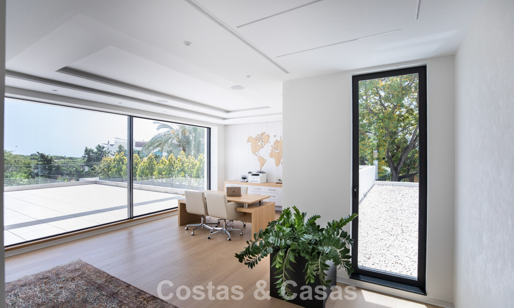Indrukwekkende, moderne mansion met gastenverblijf te koop op de New Golden Mile tussen Marbella en Estepona 797988