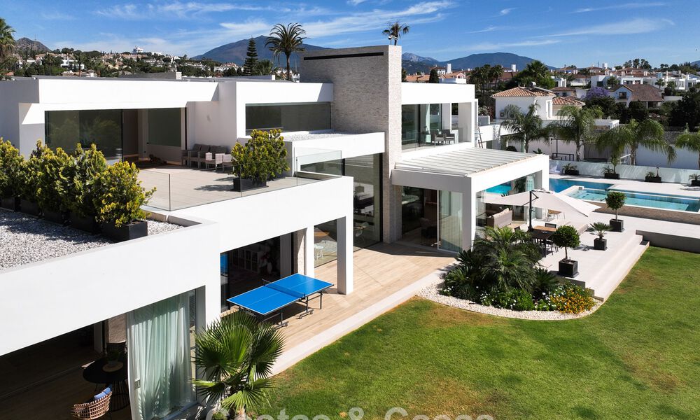 Indrukwekkende, moderne mansion met gastenverblijf te koop op de New Golden Mile tussen Marbella en Estepona 797996