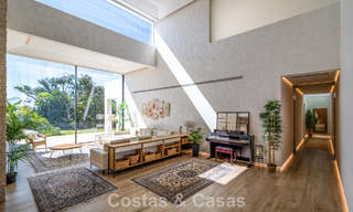 Indrukwekkende, moderne mansion met gastenverblijf te koop op de New Golden Mile tussen Marbella en Estepona 798000 