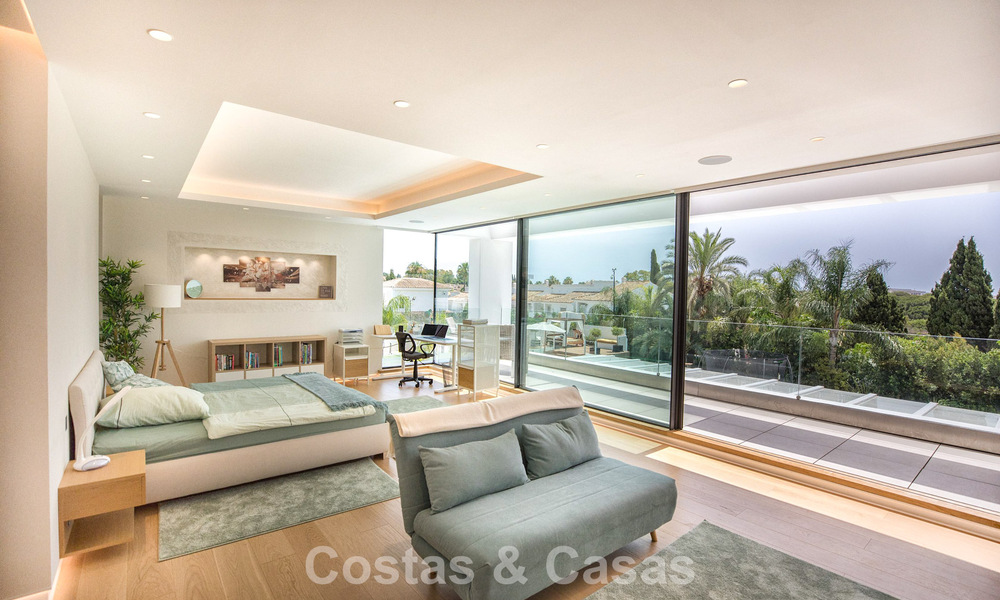 Indrukwekkende, moderne mansion met gastenverblijf te koop op de New Golden Mile tussen Marbella en Estepona 798013