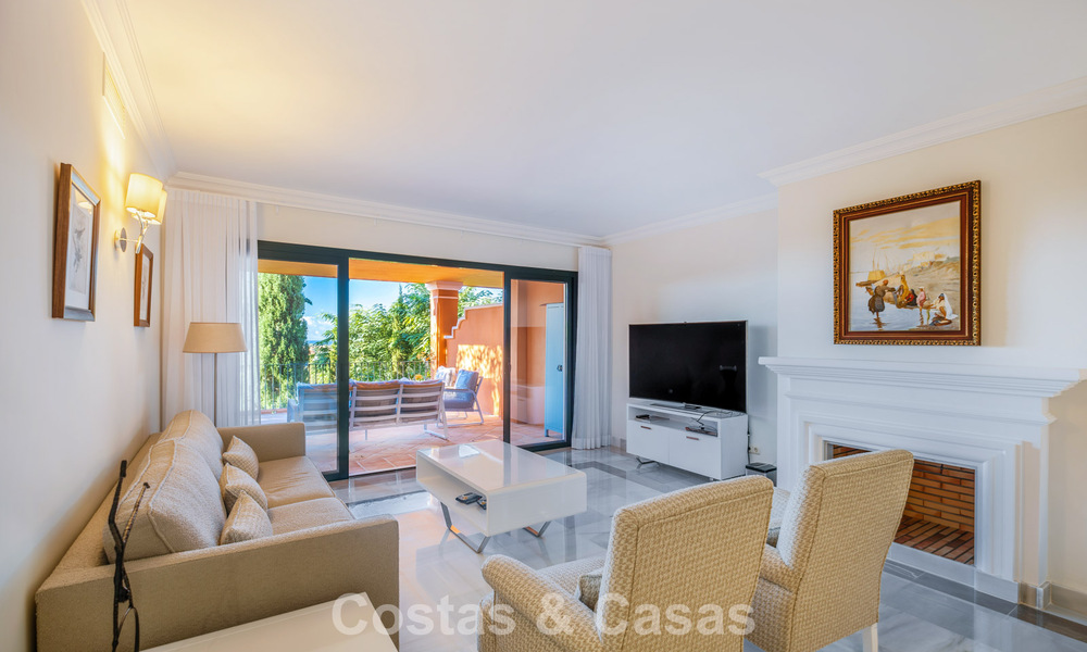 Instapklaar, ruim, luxe appartement met zeezicht te koop in Marbella - Benahavis 798148