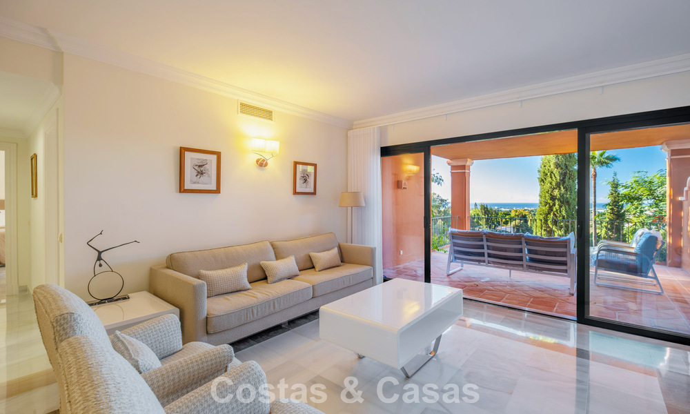 Instapklaar, ruim, luxe appartement met zeezicht te koop in Marbella - Benahavis 798149