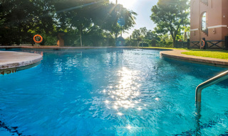 Instapklaar, ruim, luxe appartement met zeezicht te koop in Marbella - Benahavis 798156 
