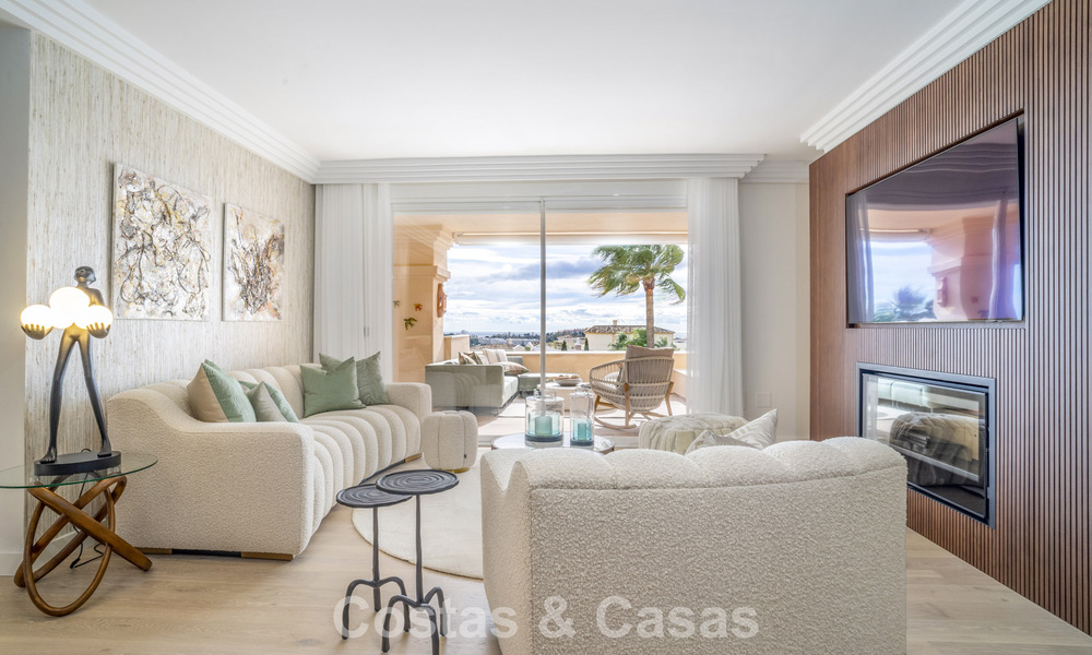 Ruim, gemoderniseerd 4-slaapkamerappartement met zeezicht te koop in Nueva Andalucia, Marbella 798238