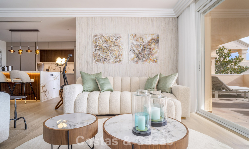 Ruim, gemoderniseerd 4-slaapkamerappartement met zeezicht te koop in Nueva Andalucia, Marbella 798258