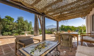 Charmante, rustieke villa met modern comfort te koop in Guadalmina Alta, Marbella 798291 