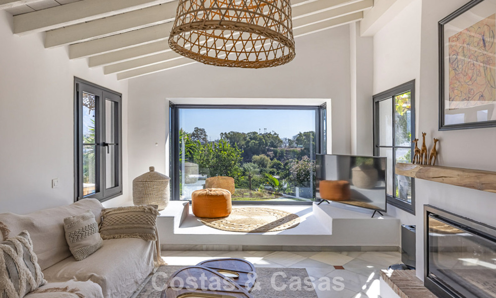 Charmante, rustieke villa met modern comfort te koop in Guadalmina Alta, Marbella 798307
