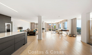 Luxueus, ruim duplex appartement met 4 slaapkamers te koop in een prestigieus resortstijl complex in Nueva Andalucia, Marbella 798410 