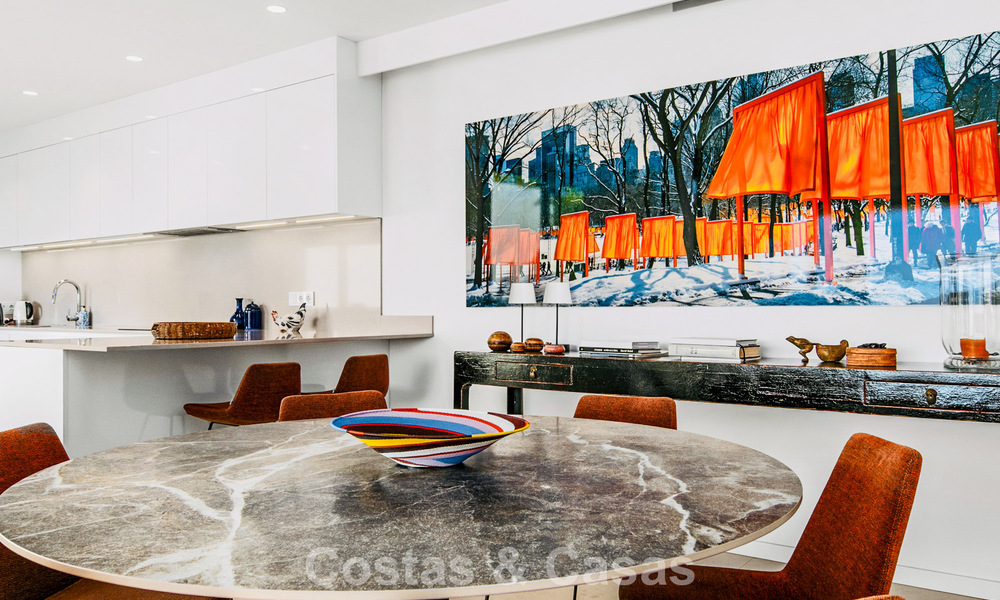 Luxe duplex appartement met grote tuin en zeezicht te koop in Marbella - Benahavis 798335