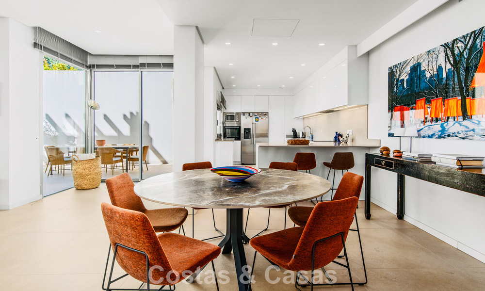 Luxe duplex appartement met grote tuin en zeezicht te koop in Marbella - Benahavis 798341