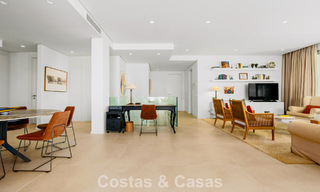 Luxe duplex appartement met grote tuin en zeezicht te koop in Marbella - Benahavis 798343 