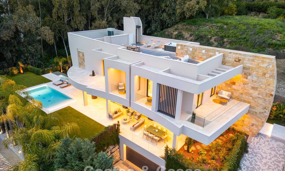Geavanceerde designvilla te koop op een steenworp van de golfbaan, in het hart- van Nueva Andalucia, Marbella 798428