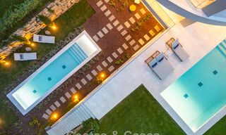 Geavanceerde designvilla te koop op een steenworp van de golfbaan, in het hart- van Nueva Andalucia, Marbella 798430 