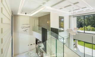 Geavanceerde designvilla te koop op een steenworp van de golfbaan, in het hart- van Nueva Andalucia, Marbella 798440 